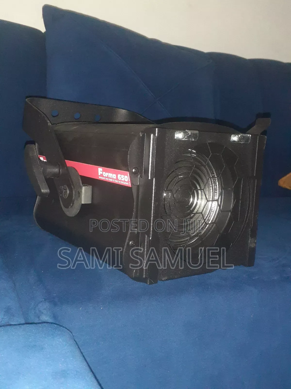 Fresnel Light Forma F650