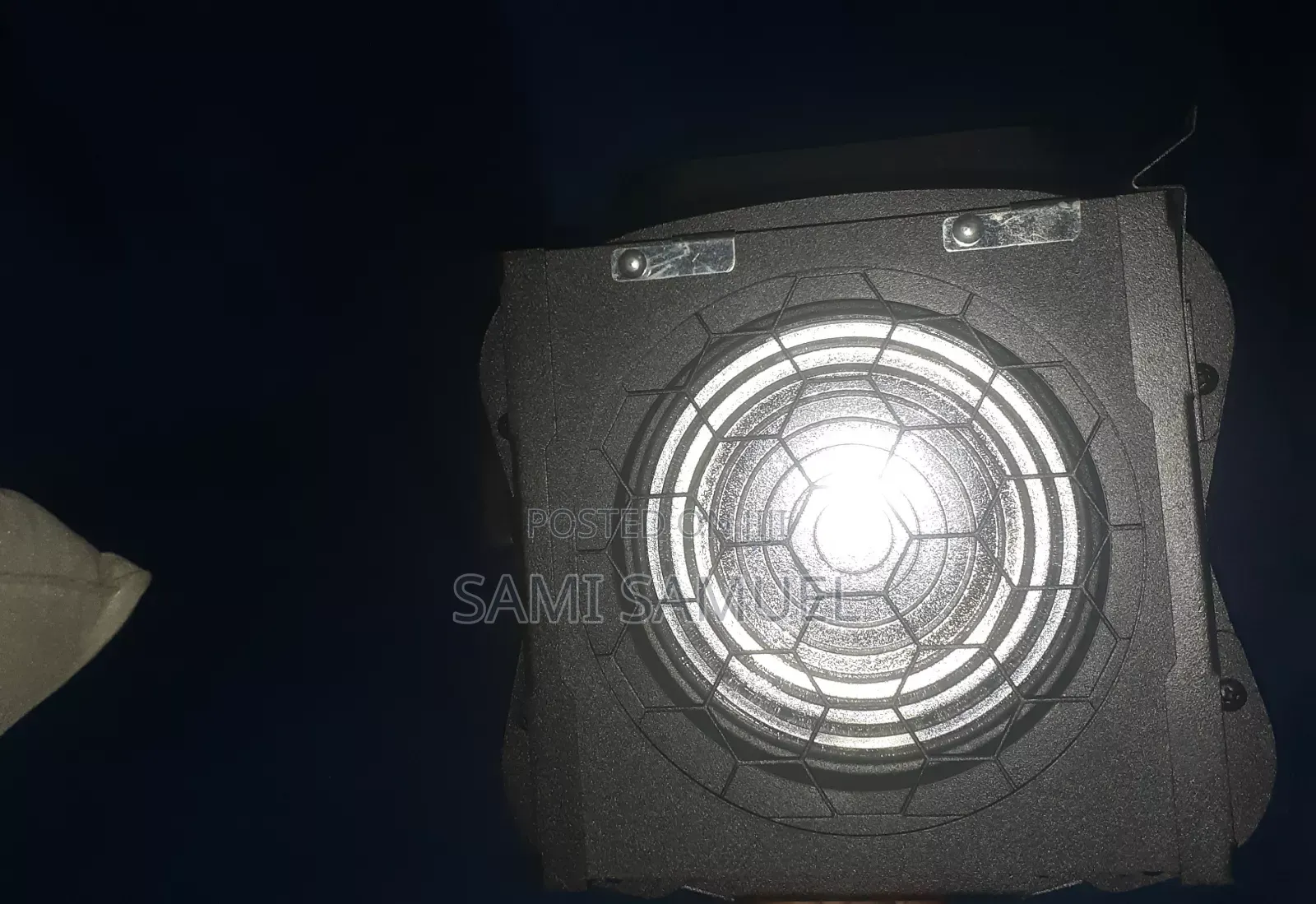 Fresnel Light Forma F650