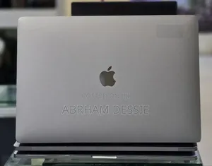 New Laptop Apple MacBook Pro 2017 16GB Intel Core i7 SSD 512GB