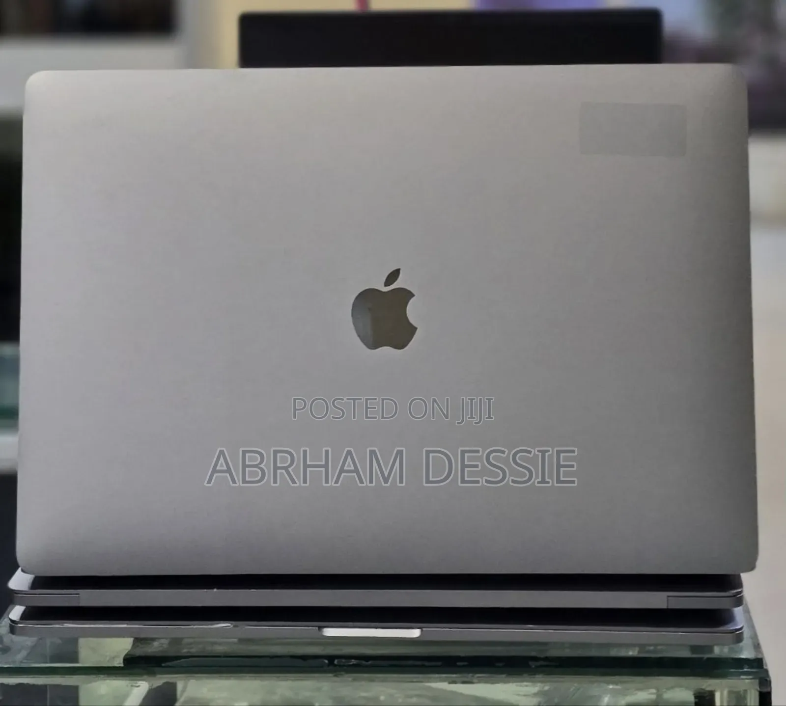 New Laptop Apple MacBook Pro 2017 16GB Intel Core i7 SSD 512GB