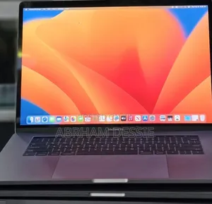New Laptop Apple MacBook Pro 2017 16GB Intel Core i7 SSD 512GB