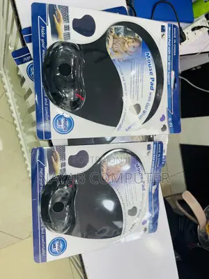 Mouse Pad With Gel Wrist Support