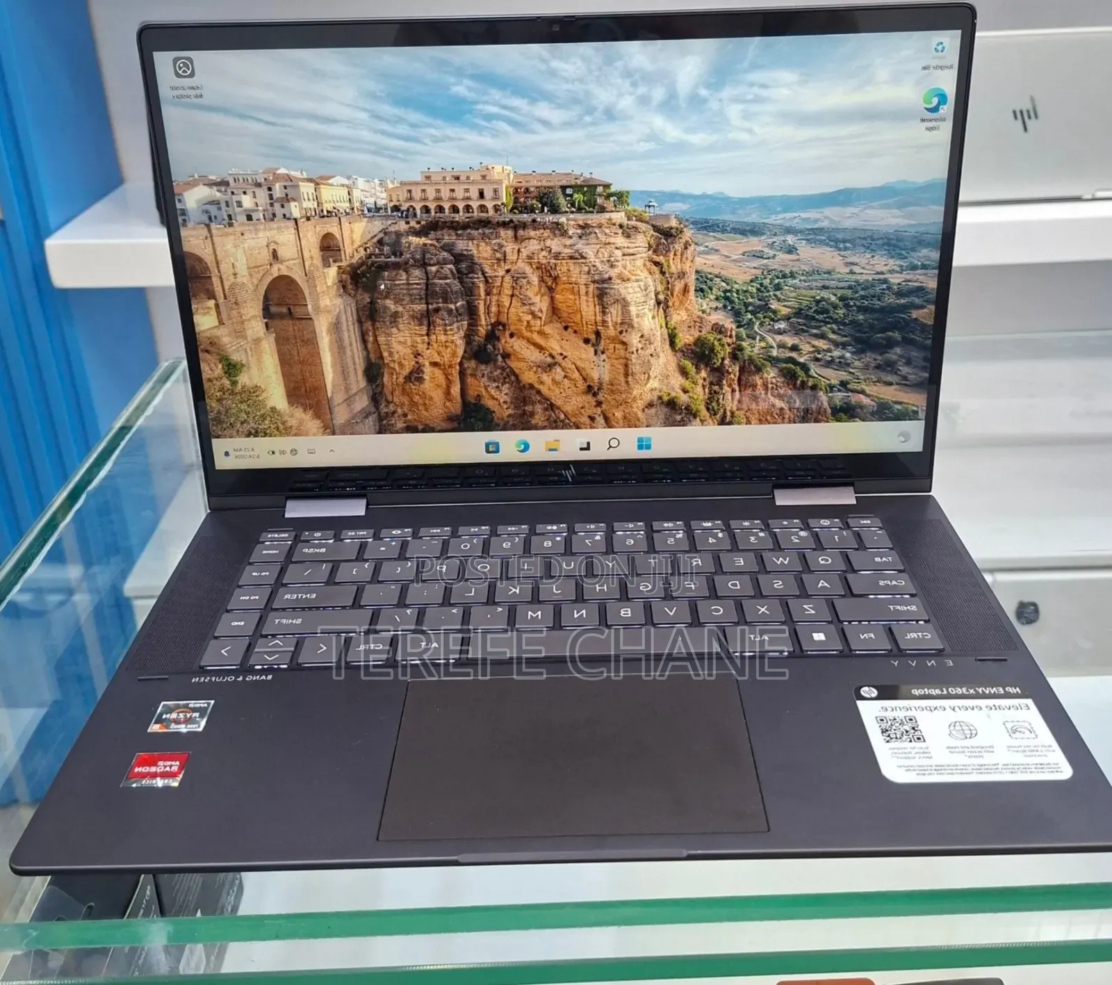 New Laptop HP Envy X360 8GB AMD Ryzen 5 SSD 512GB