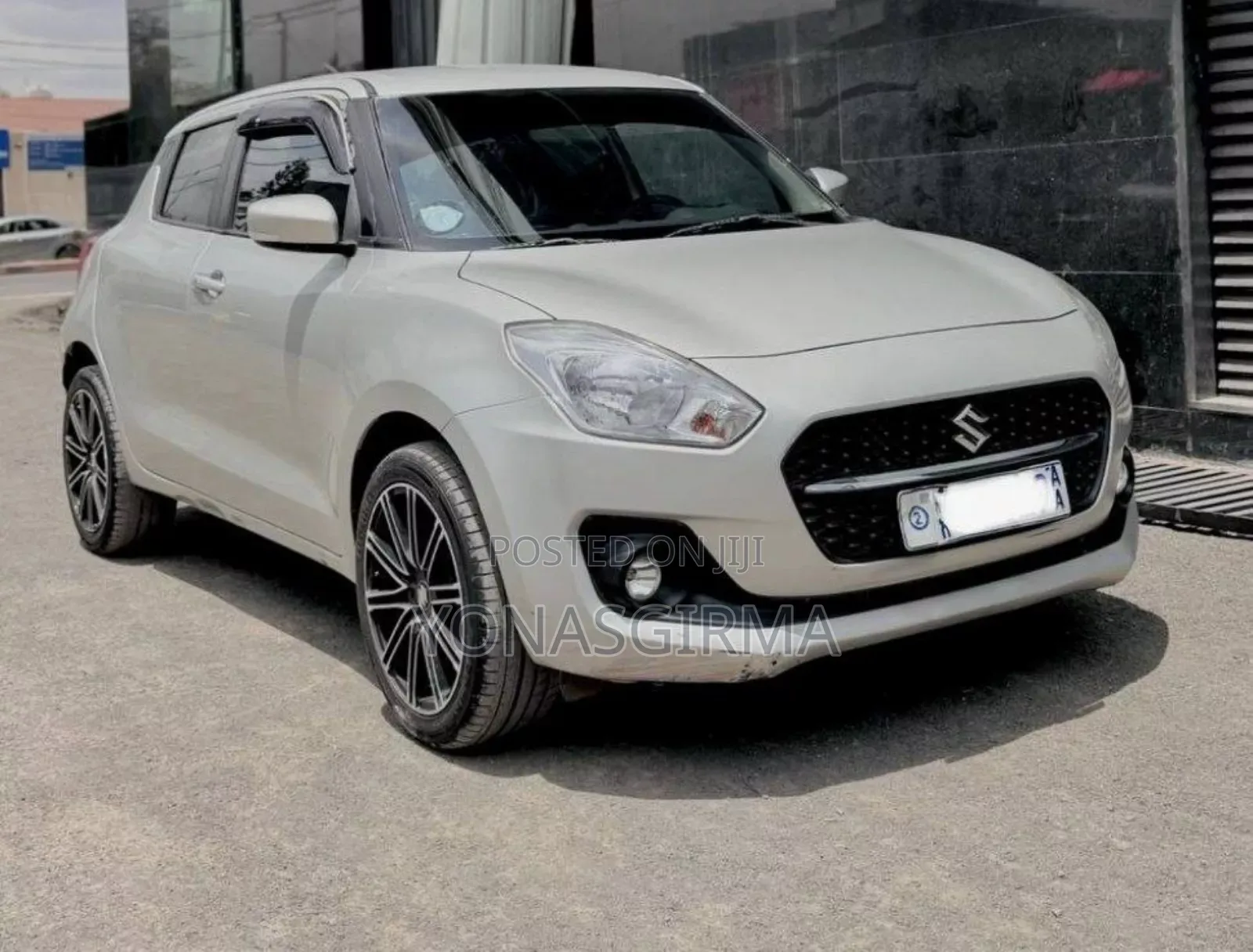 Suzuki Swift 2021 Silver