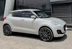 Suzuki Swift 2021 Silver