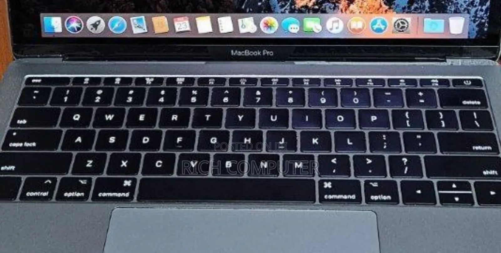 New Laptop Apple MacBook 2017 8GB Apple M1 SSD 256GB