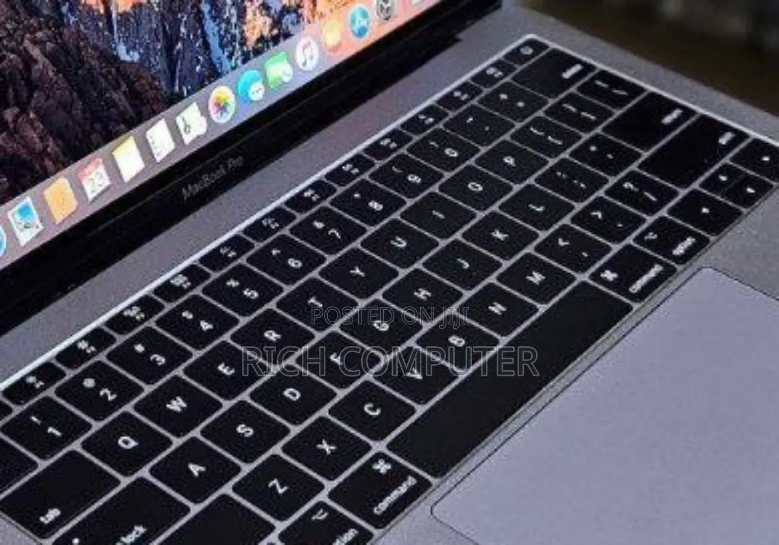 New Laptop Apple MacBook 2017 8GB Apple M1 SSD 256GB