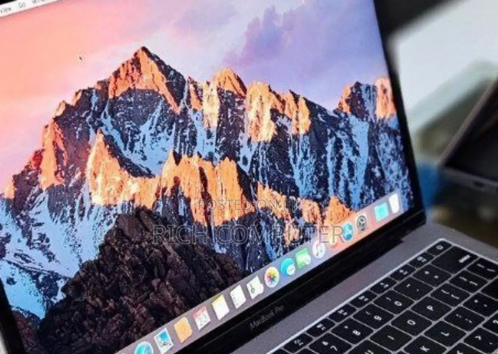 New Laptop Apple MacBook 2017 8GB Apple M1 SSD 256GB