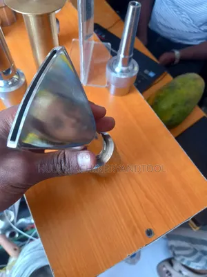 Stainless Steel Fan-Shaped Water Fountain Nozzle.