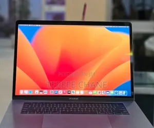 New Laptop Apple MacBook Pro 2017 16GB Intel Core i7 SSD 512GB