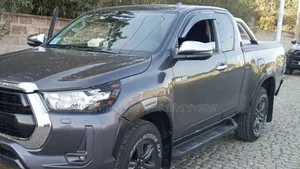 Toyota Hilux 2021 Gray