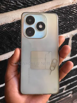 Tecno Spark 20 128 GB White