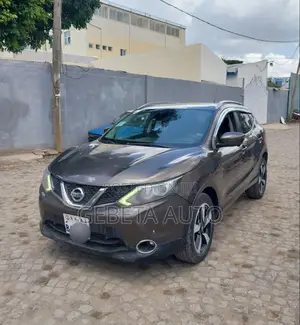 Nissan Qashqai 2017 Brown
