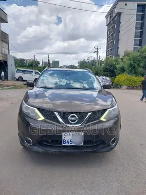 Nissan Qashqai 2017 Brown