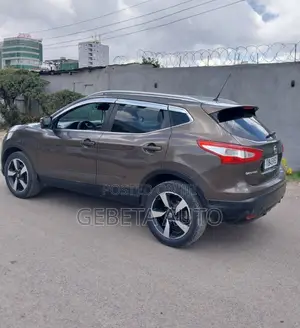 Nissan Qashqai 2017 Brown