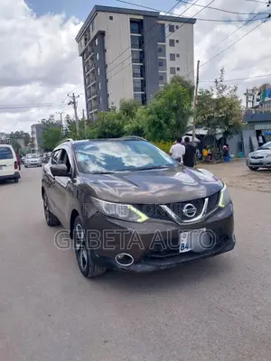 Nissan Qashqai 2017 Brown