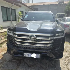 Toyota Land Cruiser 2023 Black