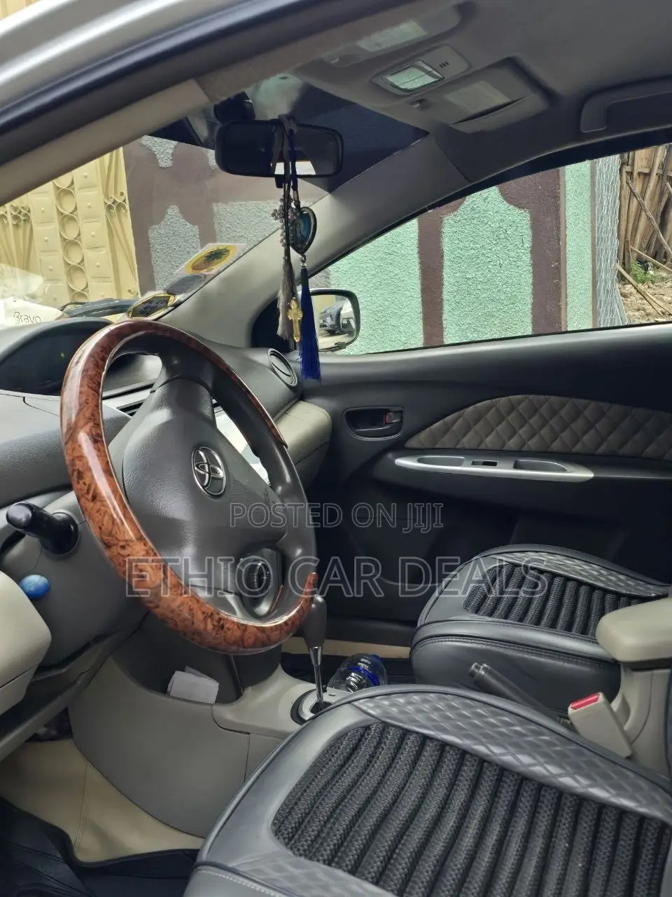 Toyota Yaris 2010 Silver