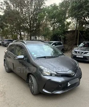 Toyota Yaris 2015 Black