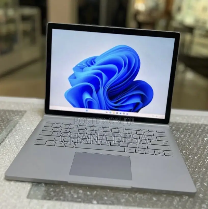 New Laptop Microsoft Surface Book 3 16GB Intel Core i7 SSD 256GB