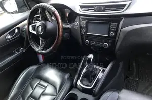 Nissan Qashqai 2018 Brown