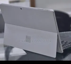 New Laptop Microsoft Surface Pro 4 8GB Intel Core i5 SSD 256GB