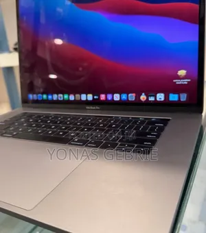 New Laptop Apple MacBook 16GB Intel Core i7 SSD 256GB
