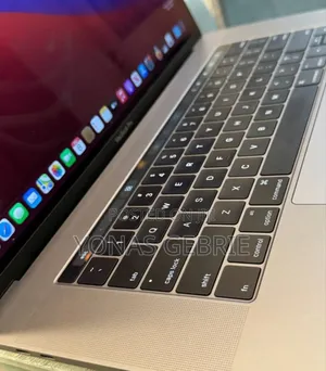 New Laptop Apple MacBook 16GB Intel Core i7 SSD 256GB