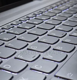 New Laptop Lenovo Yoga 7i 16GB Intel Core Ultra 5 SSD 512GB