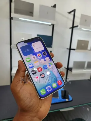 New Apple iPhone 13 128 GB White