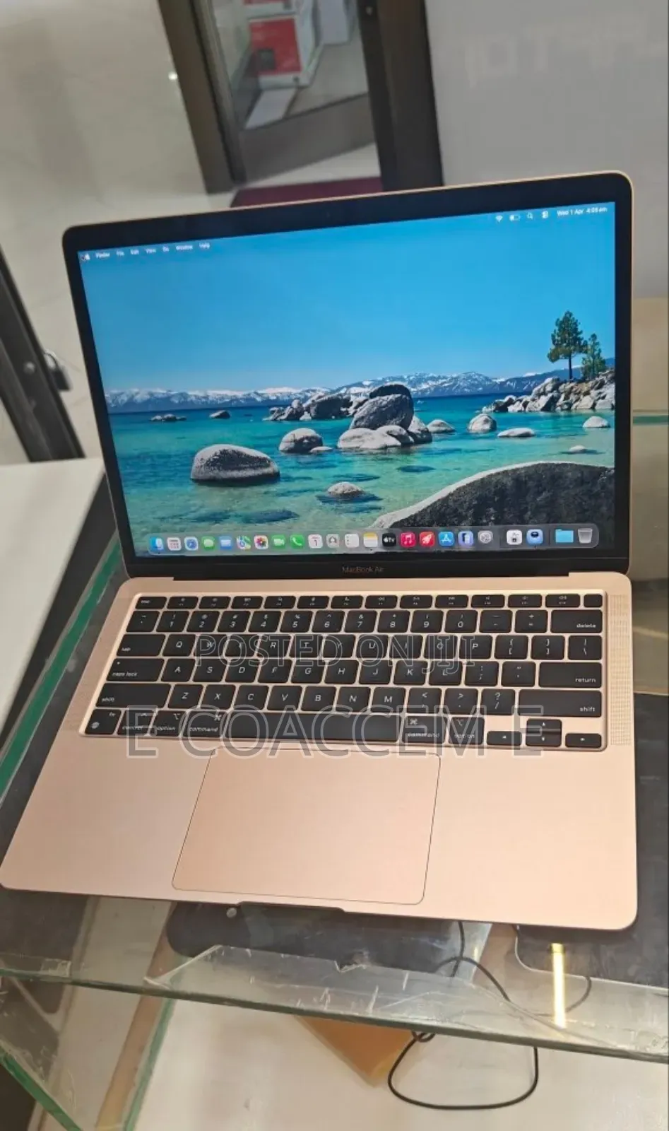 New Laptop Apple MacBook 8GB SSD 512GB