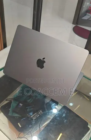 New Laptop Apple MacBook 8GB SSD 512GB