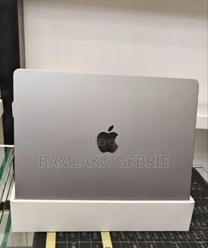 New Laptop Apple MacBook Air 2022 M2 8GB Apple M2 SSD 512GB