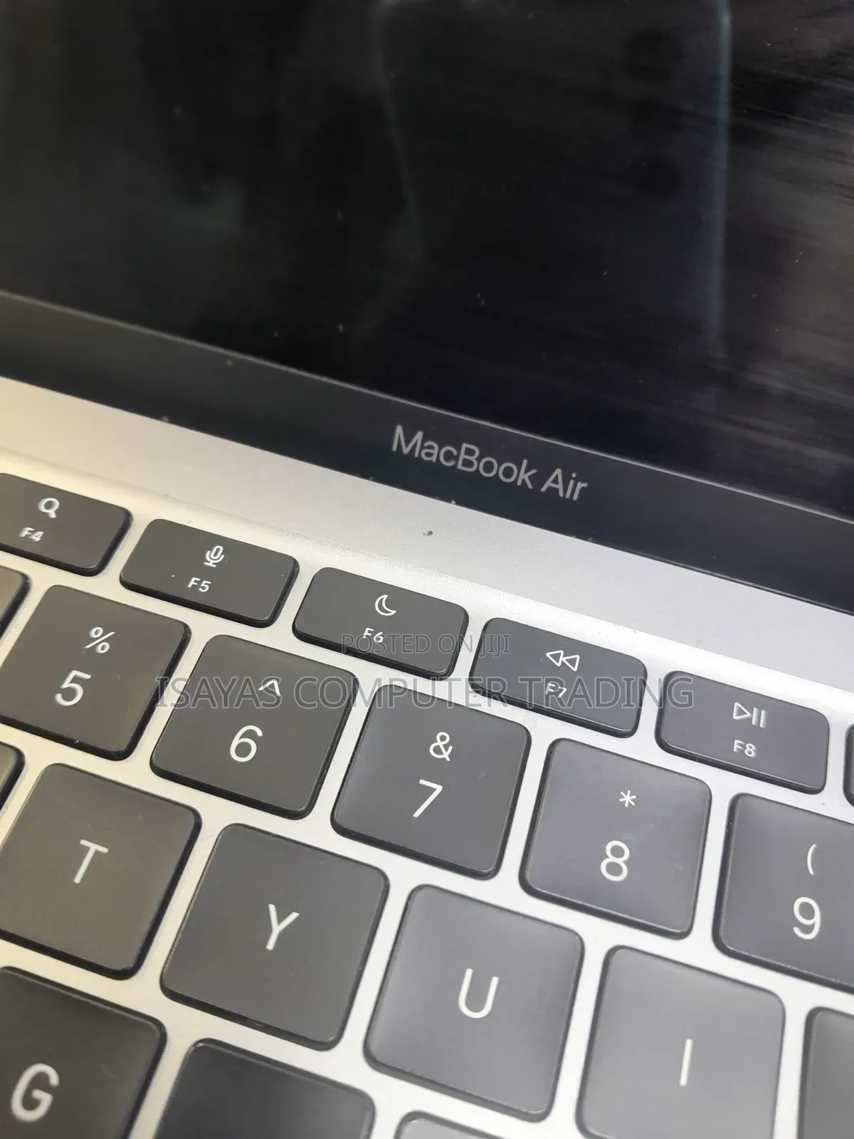 New Laptop Apple MacBook Air 2020 M1 8GB Apple M1 SSD 256GB