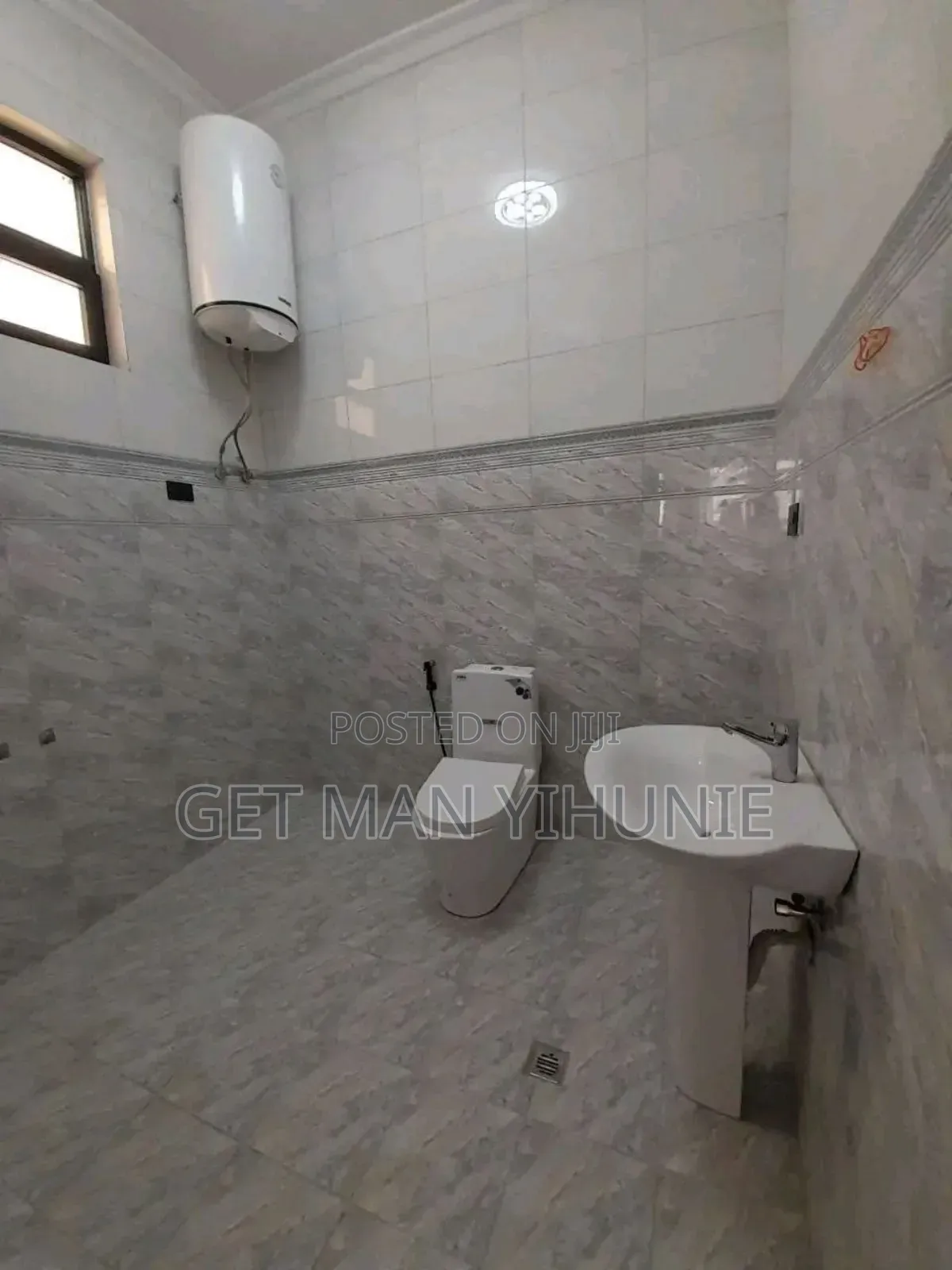 Furnished 5bdrm House in Bole for sale