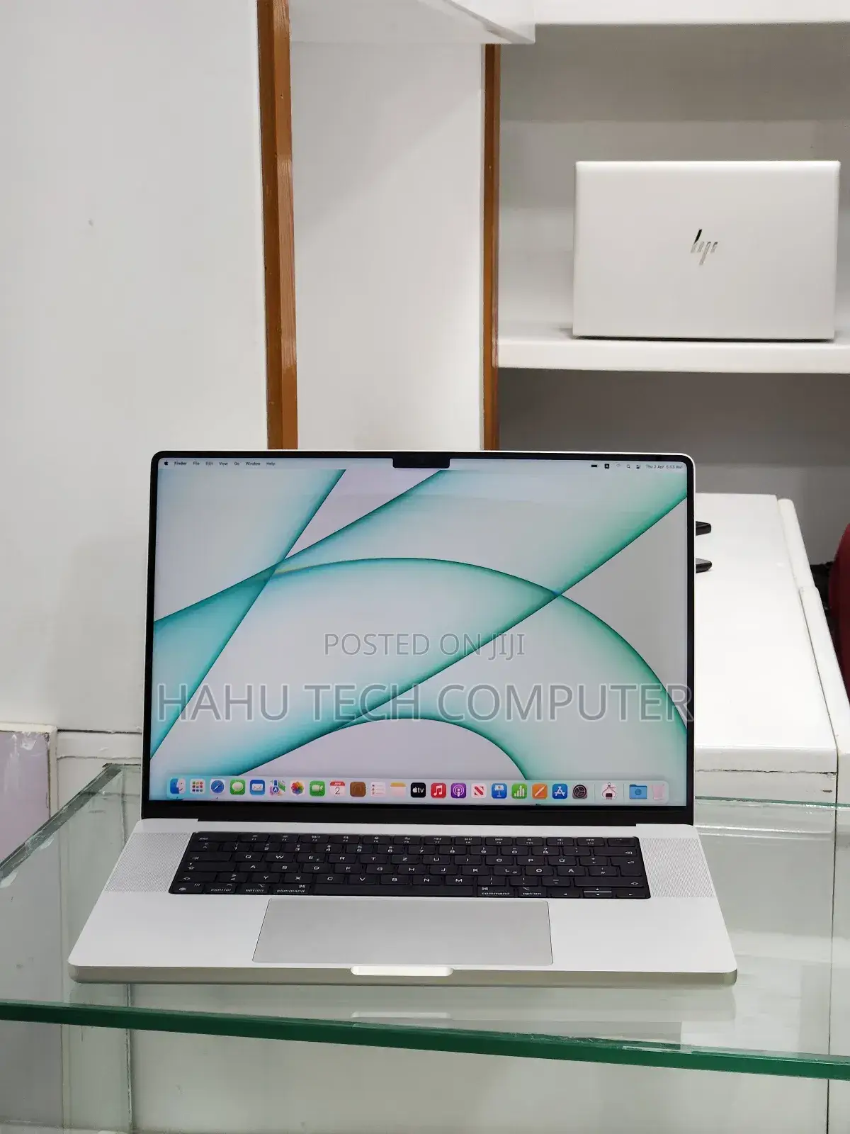 New Laptop Apple MacBook Pro M1 16GB Apple M1 Pro SSD 512GB