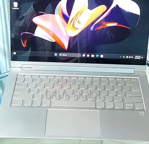 New Laptop Lenovo ThinkPad X390 Yoga 16GB Intel Core i7 SSD 512GB