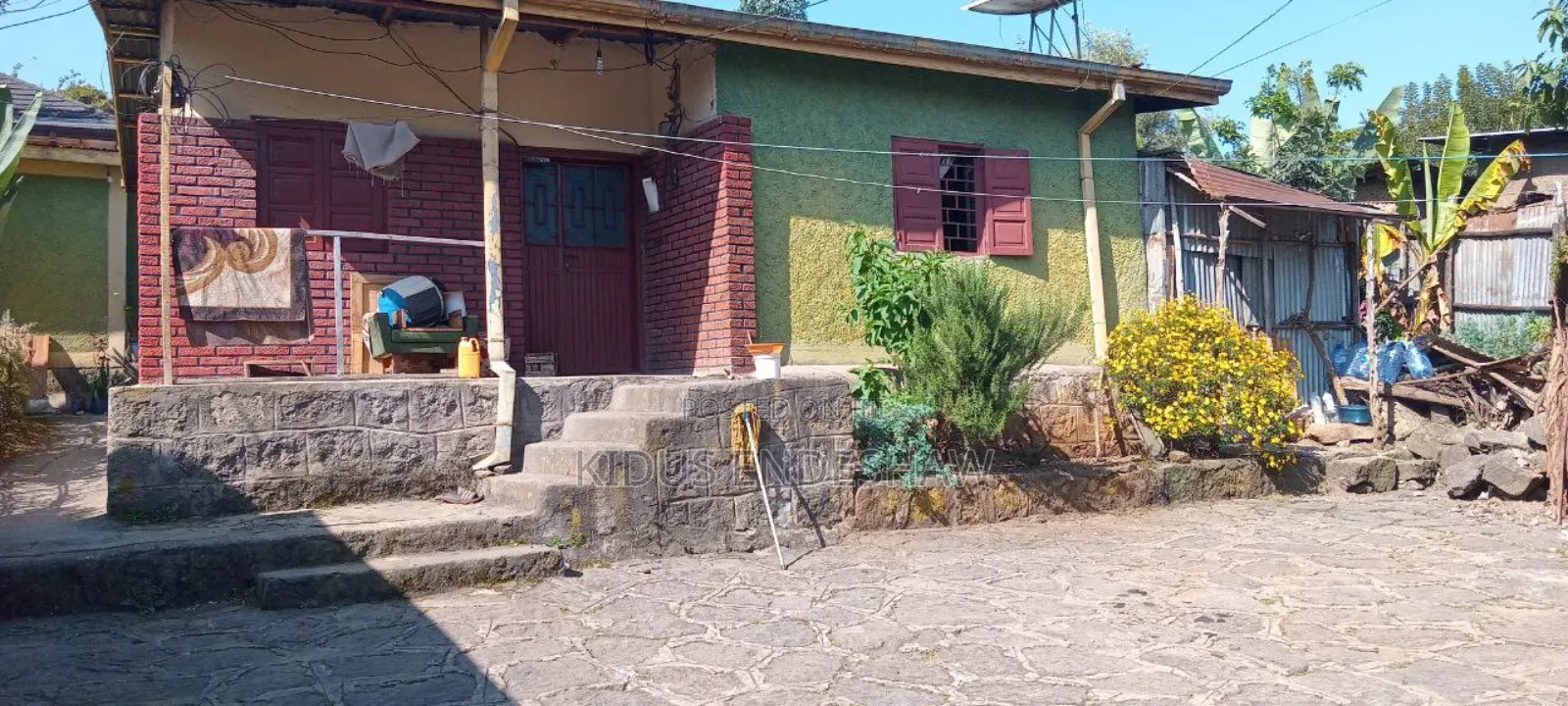 የሚሸጥ መሬት በ ሳር ቤት