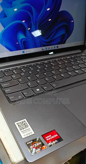 New Laptop Lenovo Yoga 7i 16GB AMD Ryzen 7 SSD 512GB