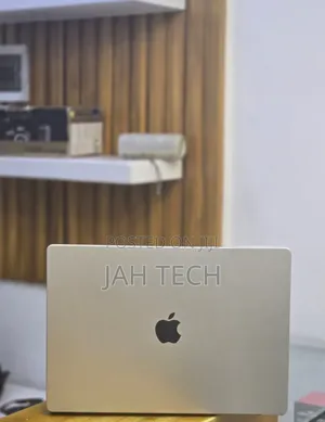 New Laptop Apple MacBook Pro M1 32GB Apple M1 Pro SSD 512GB