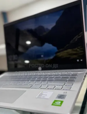 New Laptop HP Pavilion 15 8GB Intel Core i7 SSD 512GB