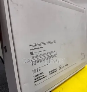 New Laptop Apple MacBook Air 2025 M4 13-inch 16GB Apple M1 SSD 256GB