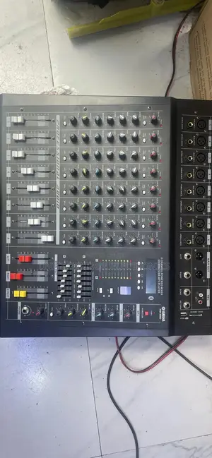 Yamaha Powerd Mixer