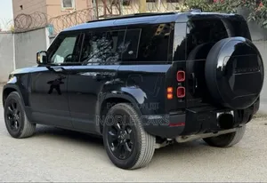 Land Rover Defender 2025 Matt Black