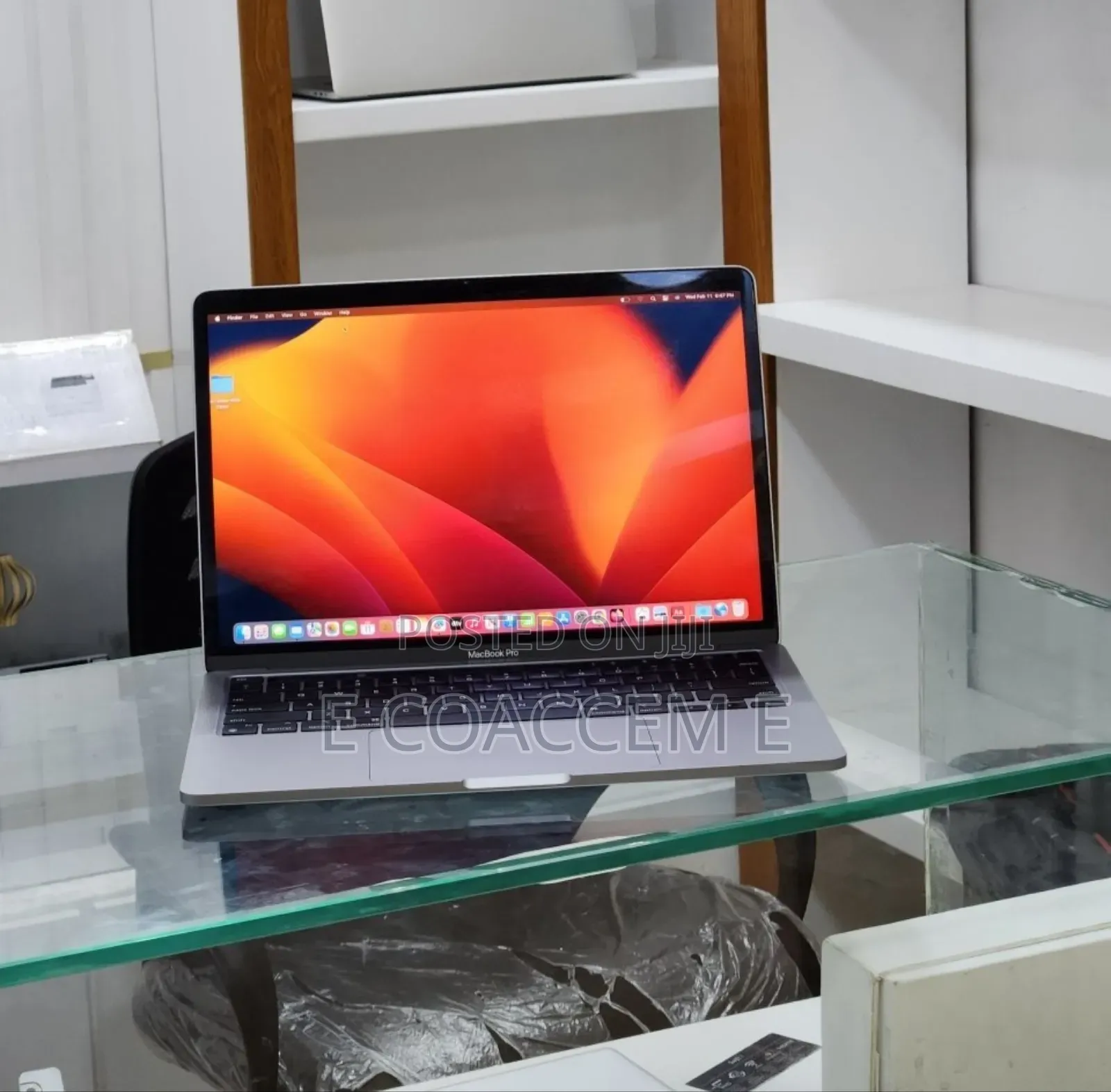 New Laptop Apple MacBook 8GB SSD 256GB
