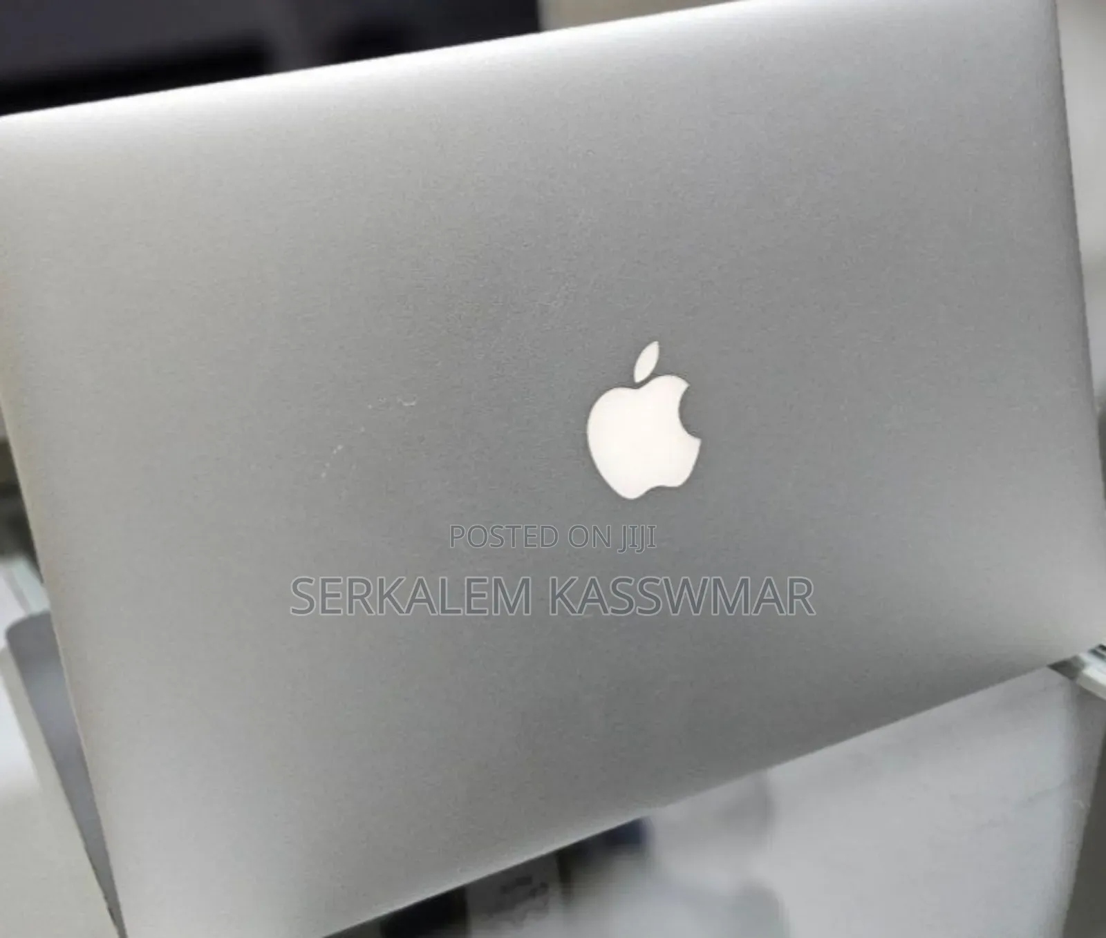 New Laptop Apple MacBook Pro 2015 16GB Intel Core i7 SSD 256GB