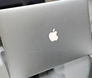 New Laptop Apple MacBook Pro 2015 16GB Intel Core i7 SSD 256GB
