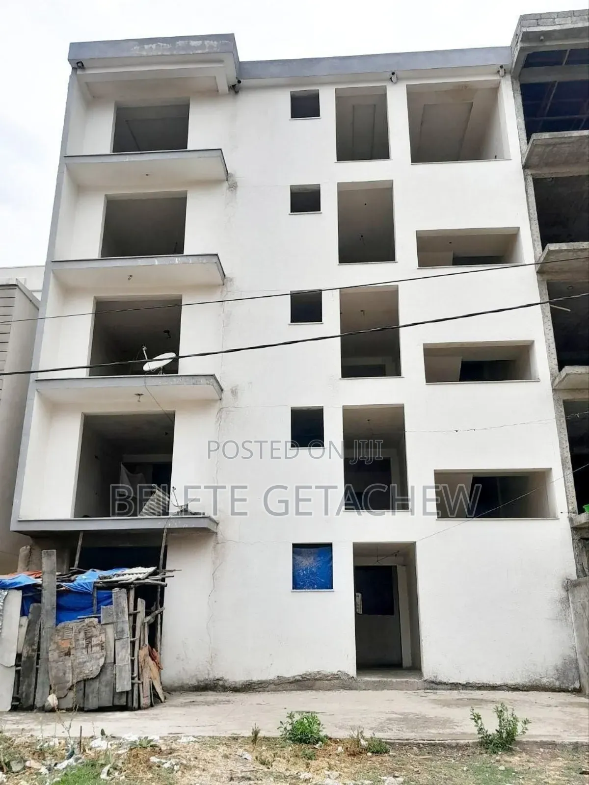 Ayat, G+4 Apartment Building for Sale 250sqm