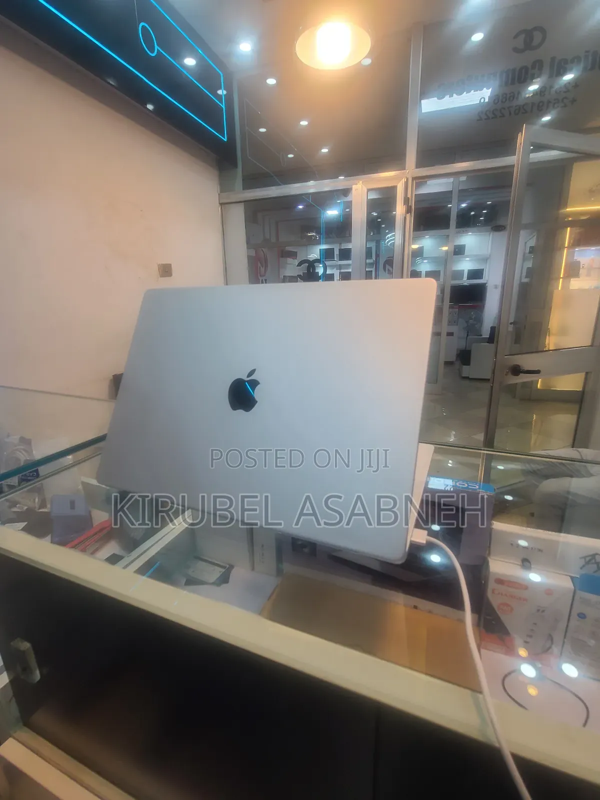 New Laptop Apple MacBook Pro 2021 M1 Max 32GB Apple M1 Max SSD 1T