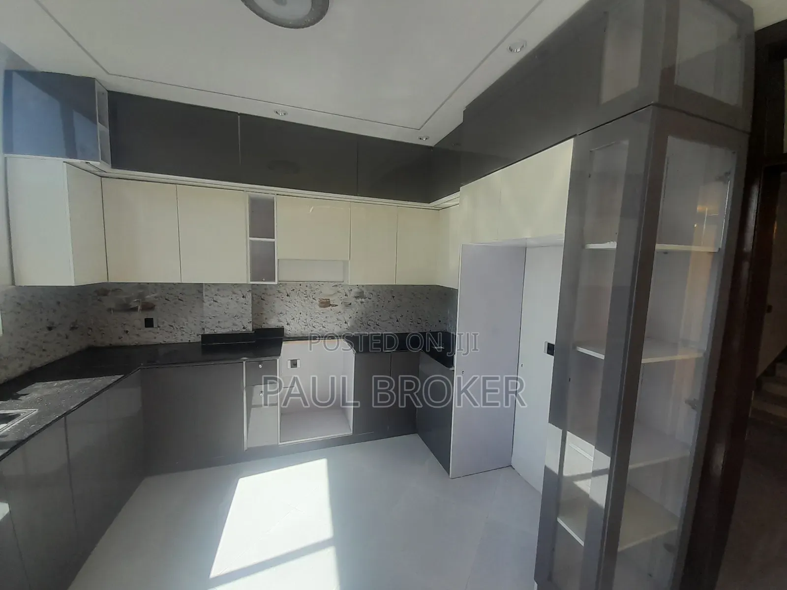 Furnished 7bdrm House in Akaky Kaliti for sale